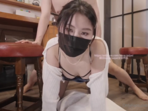 Người chị bí ẩn và thằng em trai tuổi mới lớn tập tành đụ đẽo